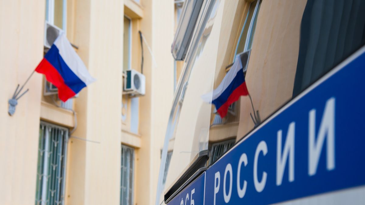 Vyhoštění diplomaté opustí Prahu. Čekejte odvetu, řekl šéf ruské rozvědky